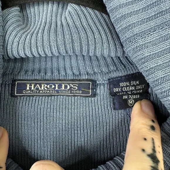 Harold's Vintage Powdered Blue Ribbed Silk Turtleneck Sleeveless Cardigan Set - Picture 9 of 9